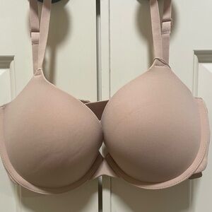 32D SKIMS Fits everybody bra